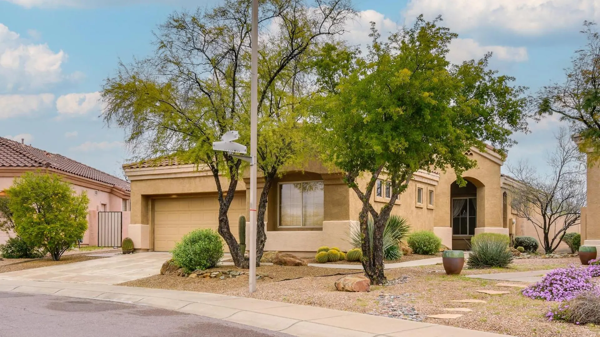 Arizona Vacation Rental With Private Pool And Pergola! Phoenix USA